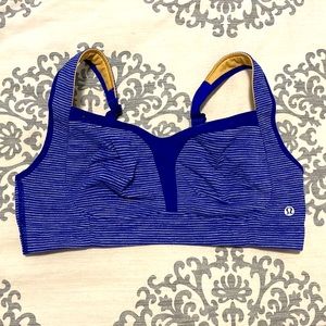 Lululemon sports bra